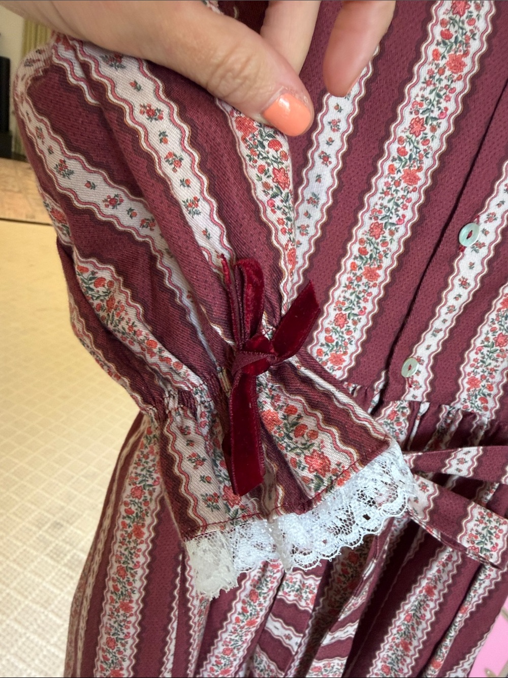 La Coqueta - Girls Burgundy Floral Striped Hand Smocked Dress - Size: 8Y - Picture 8 of 10
